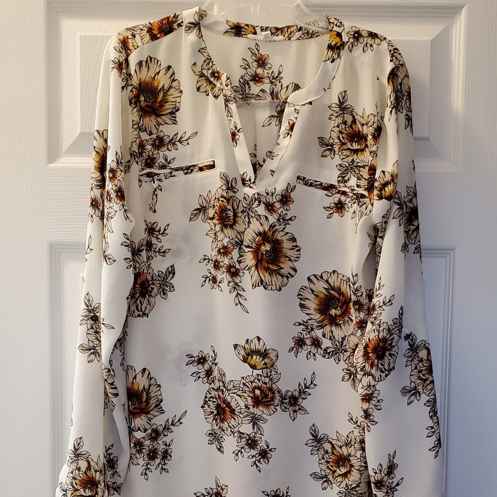 NWOT Maurices Floral Blouse